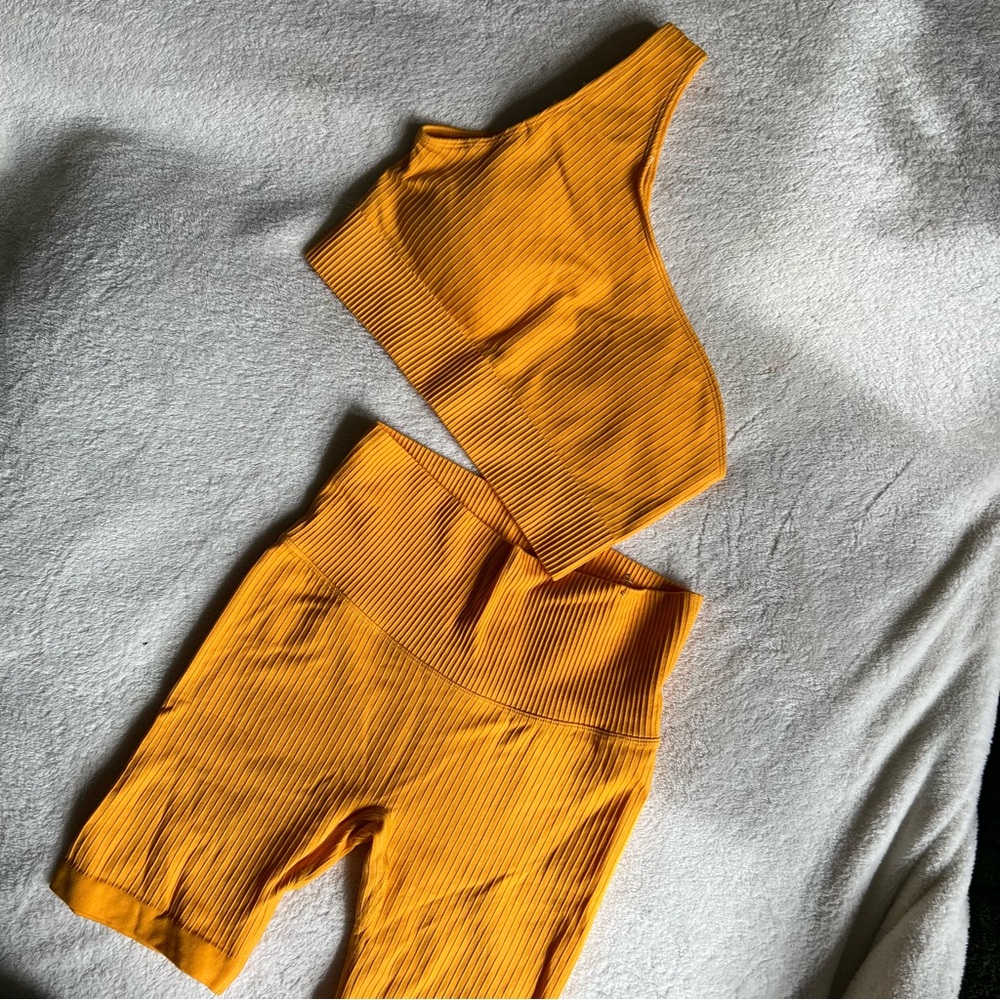 Ribbed Orange Bike Shorts Set